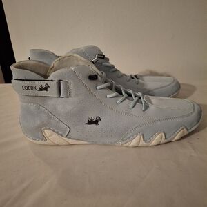 LQEBK Baby Blue Men's Suede Sneakers with Rugged Design and Retro Aesthetic